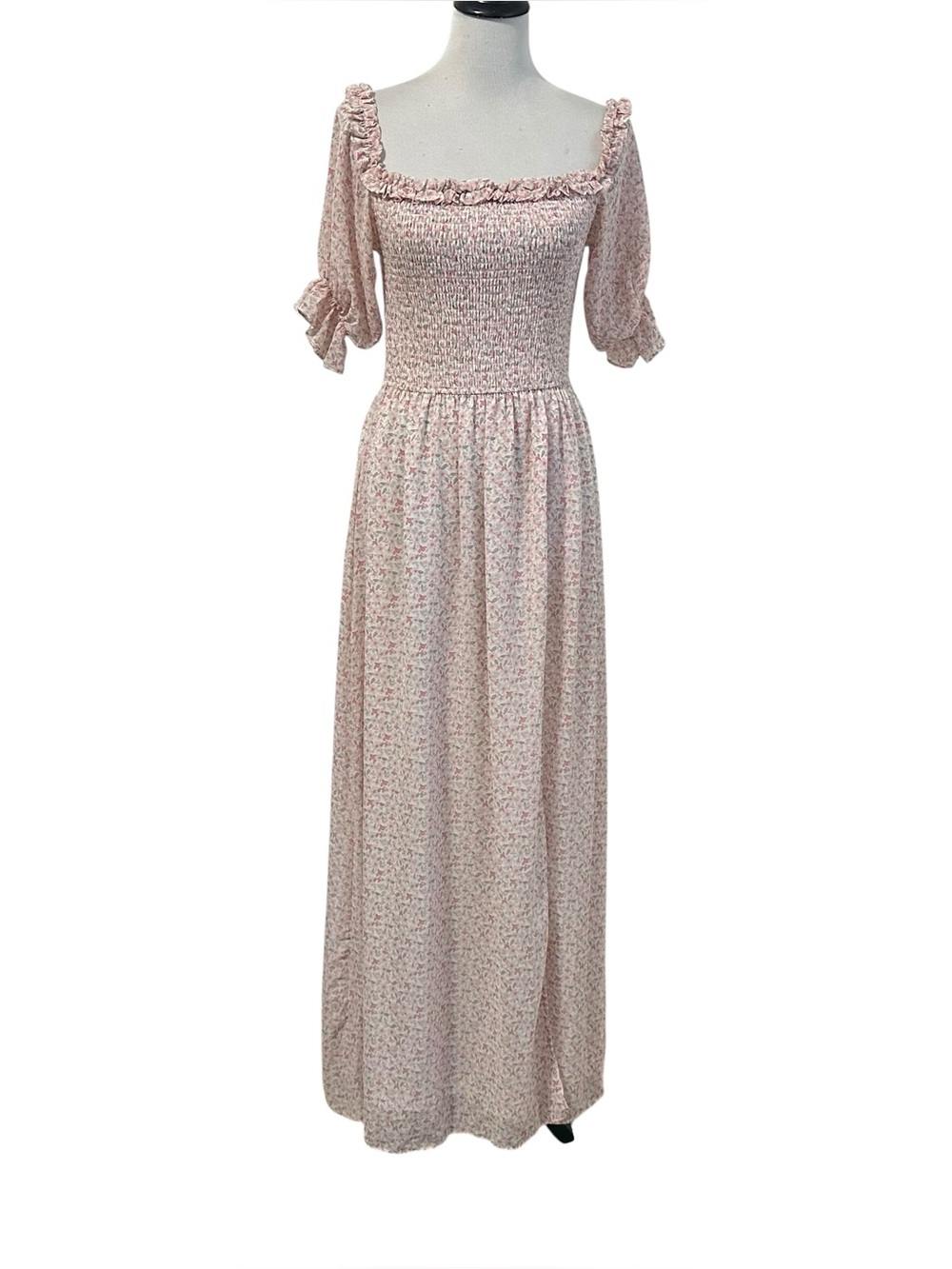 MABLE Womens Floral Smocked Maxi Dress Sz Medium Pink Short Sleeve Lined